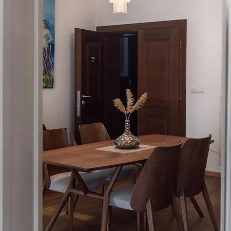 Balkan Dream **** * Belgrade